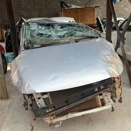 SUCATA Volkswagen Voyage 2009 1.6 Vht Comfortline Total Flex 4p - Branco/Preto/Vermelho/Cinza PARA RETIRADA DE PEÇAS