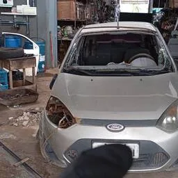 SUCATA Ford Fiesta 2011 1.0 Flex 5p PARA RETIRADA DE PEÇAS